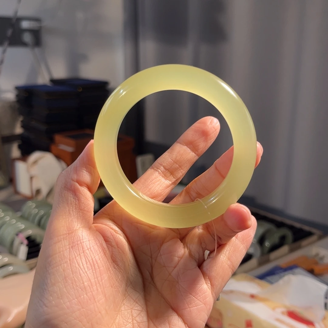 和田玉未镶嵌手镯  「高冰胶黄口」