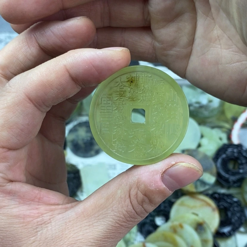 【闪购商品】岫玉颈饰未镶嵌直径4.0岫玉山鬼花钱吊坠