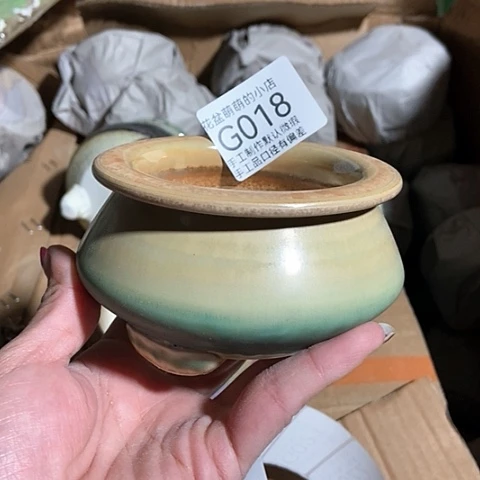 紫砂花盆018微瑕品口径7厘米左右尺寸