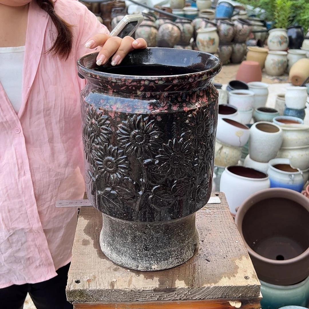 口径20高30一个黑色太阳花