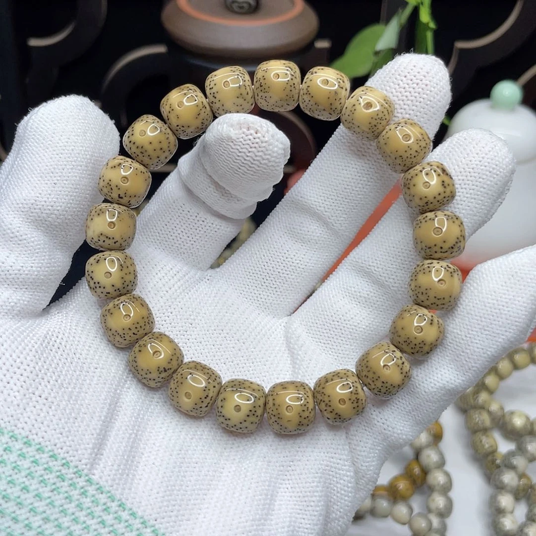 星月菩提吊坠20。11/10暗金古铜打好底通体留白