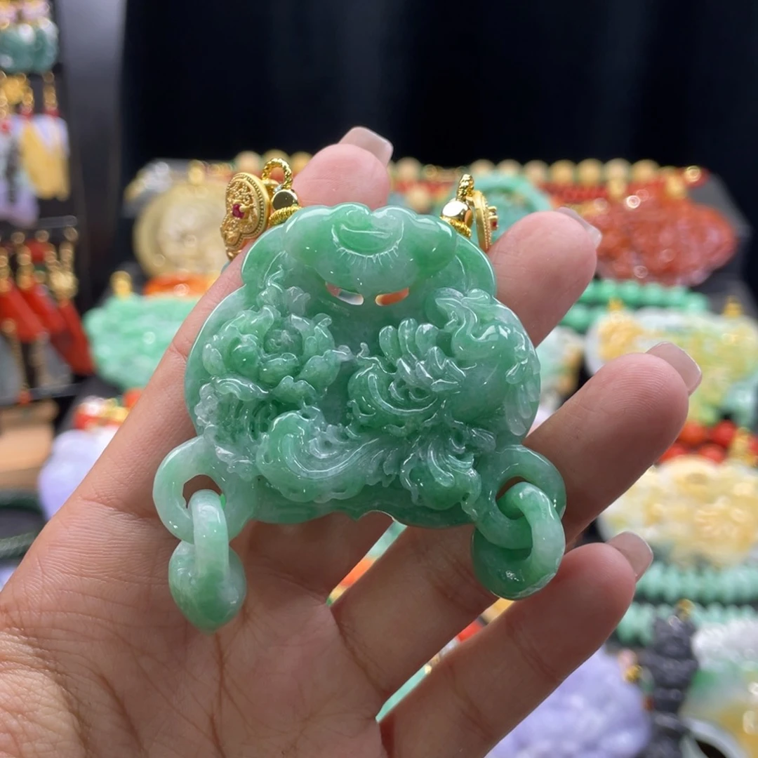 翡翠颈饰未镶嵌代编织