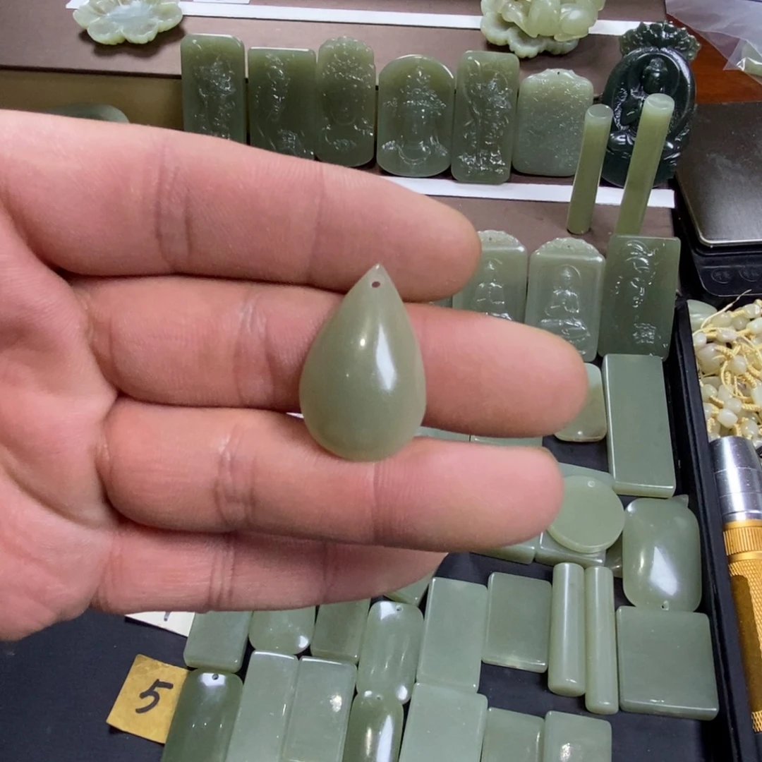 颈饰未镶嵌和田玉无**童034