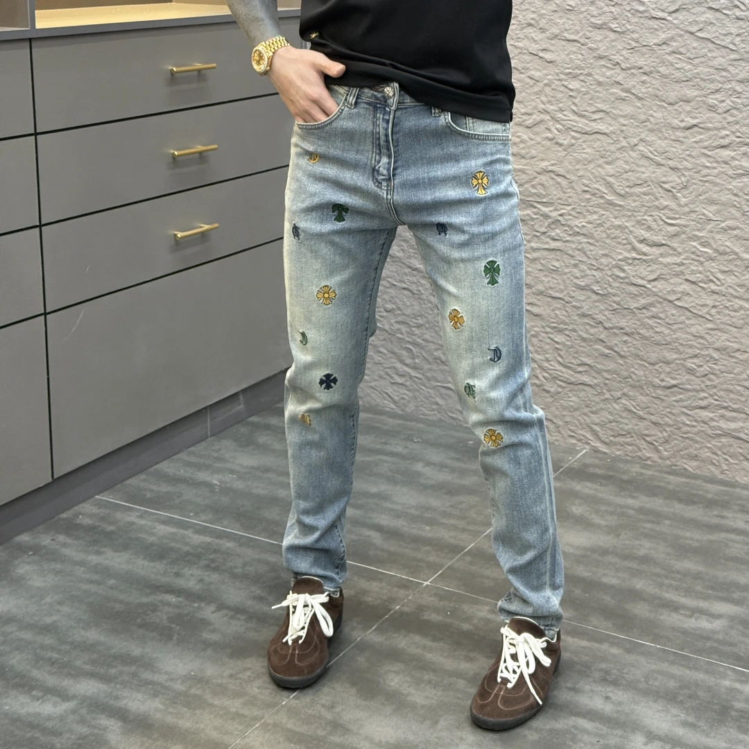 2025春季新款时尚休闲百搭薄款刺绣男士小脚牛仔长裤5077
