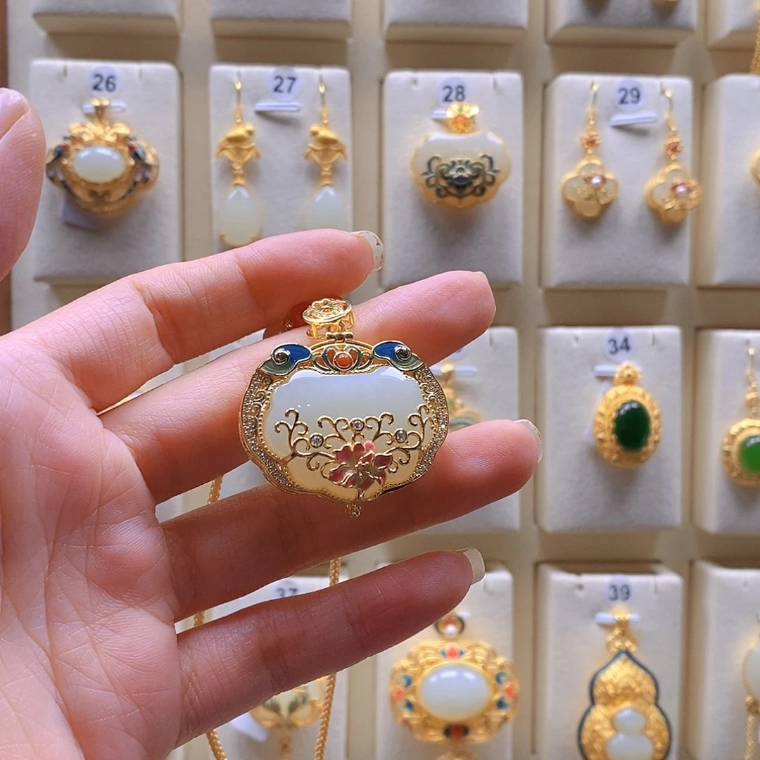 和田玉银S925镶嵌颈饰