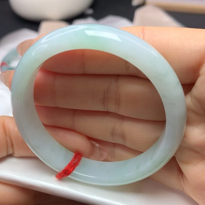 翡翠手镯未镶嵌54545555