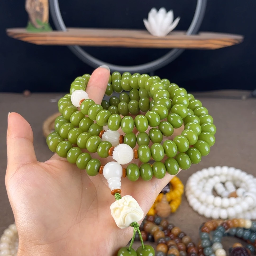 白玉菩提吊坠菩提