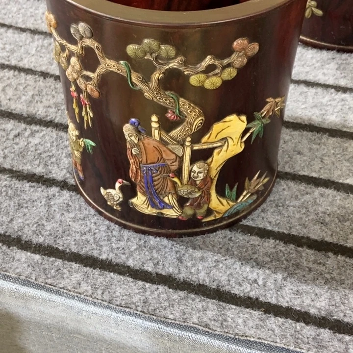 鱼***诚贡木笔筒一个一个