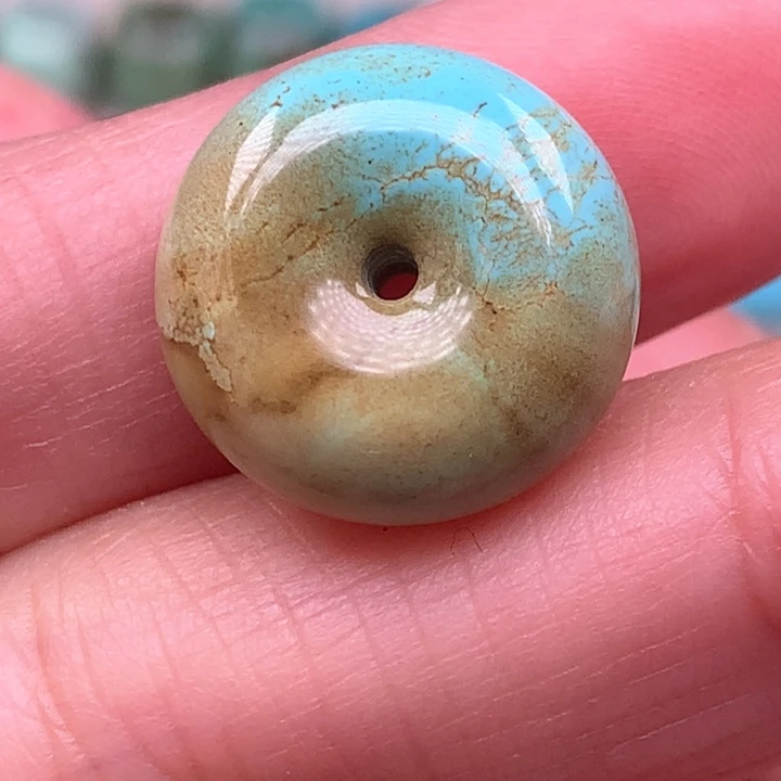 绿松石颈饰未镶嵌