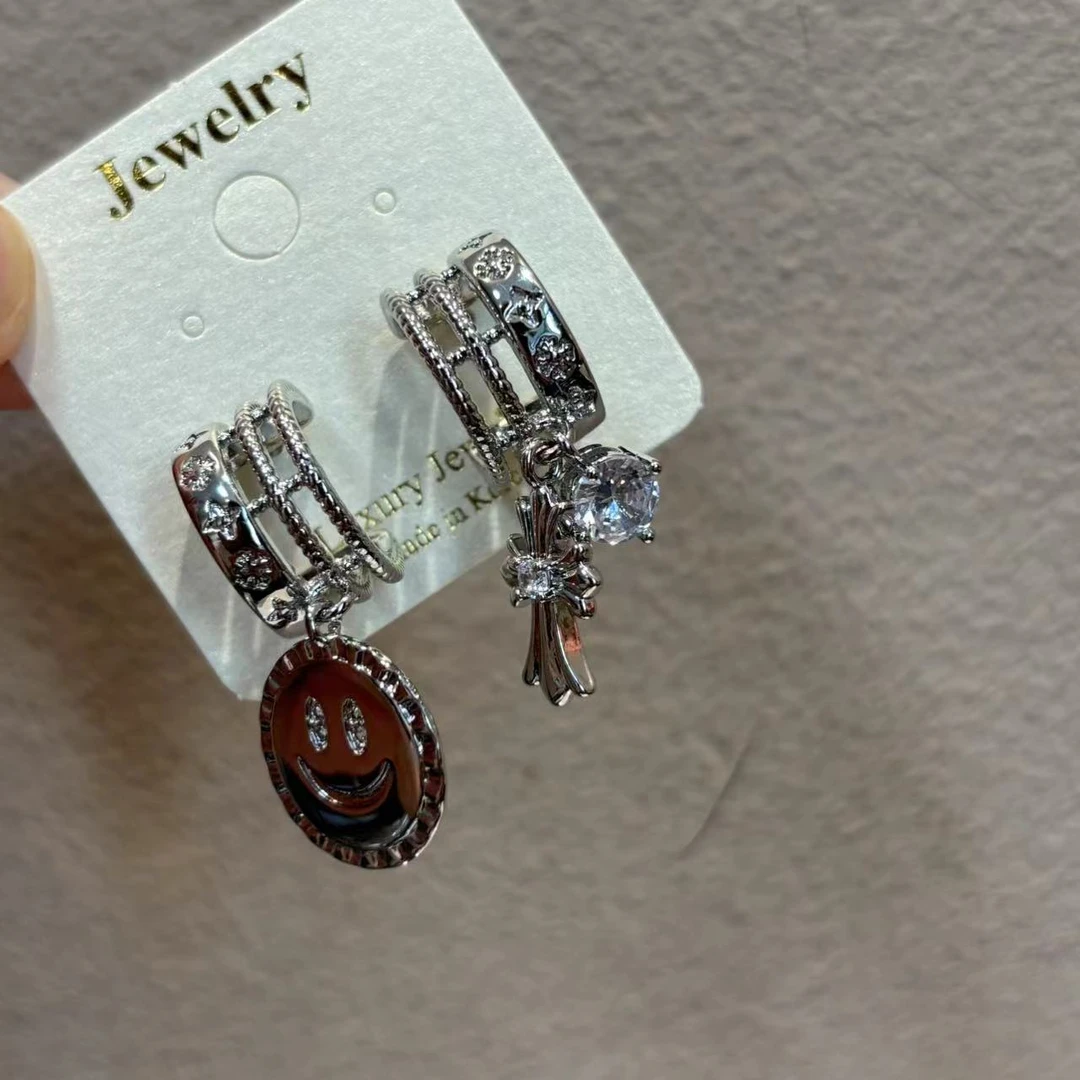 合金耳饰 东大门精致闪闪笑脸耳钉R301