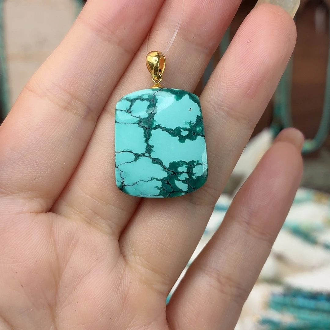 绿松石18K金镶嵌吊坠(赠链)