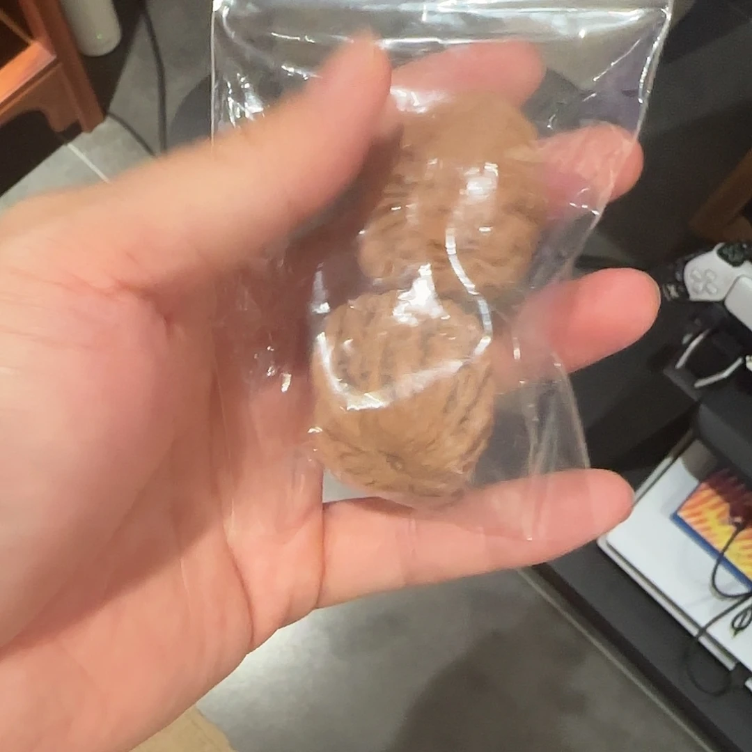 塑料核桃一对盘玩