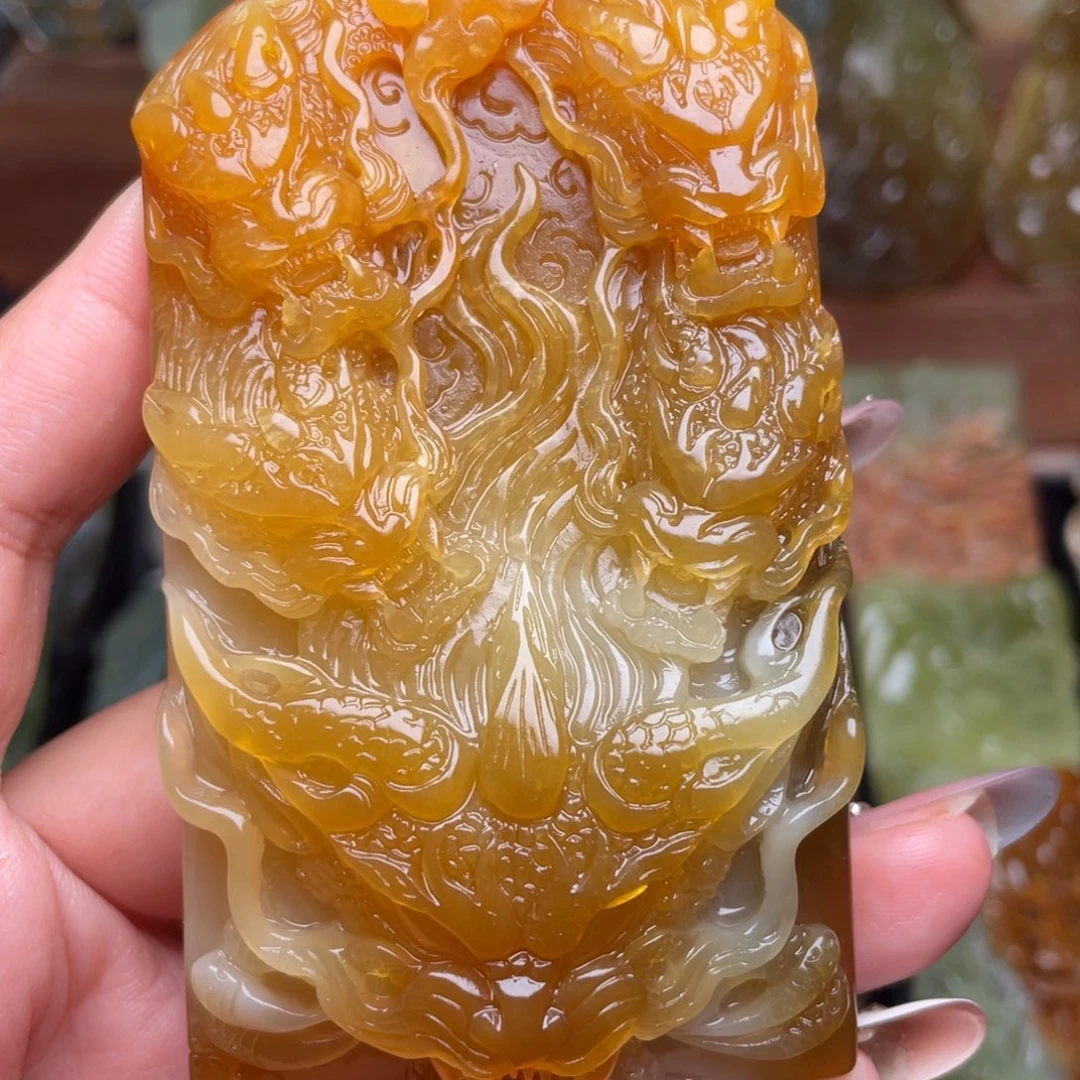 繁***璨未镶嵌蛇纹石玉颈饰