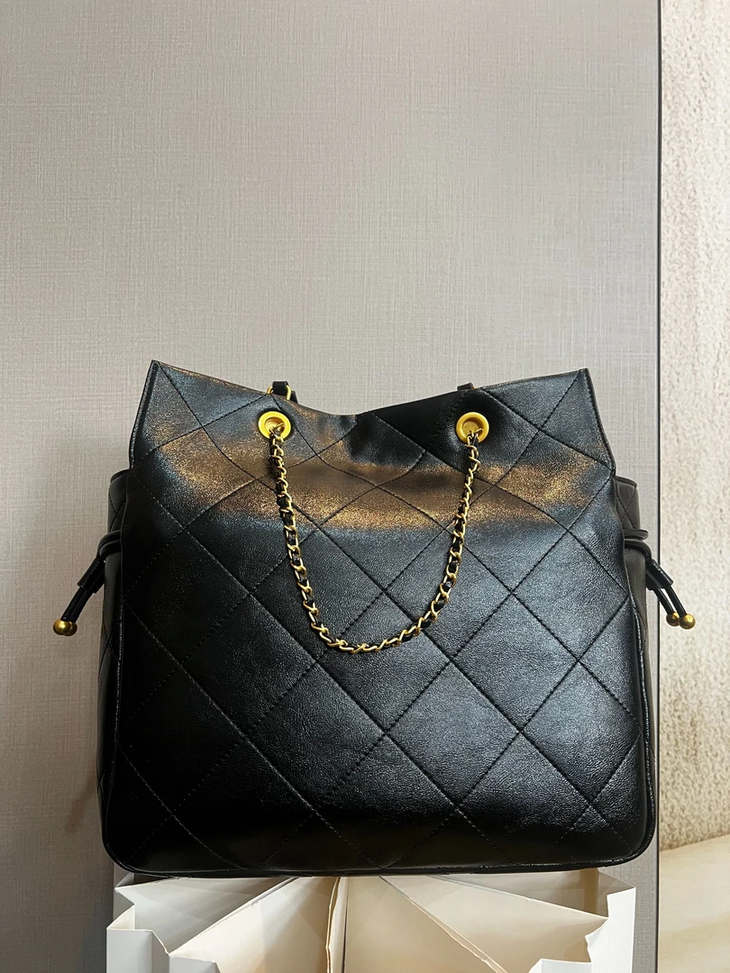 TOLEX2025新款手工正方时尚女包黑色