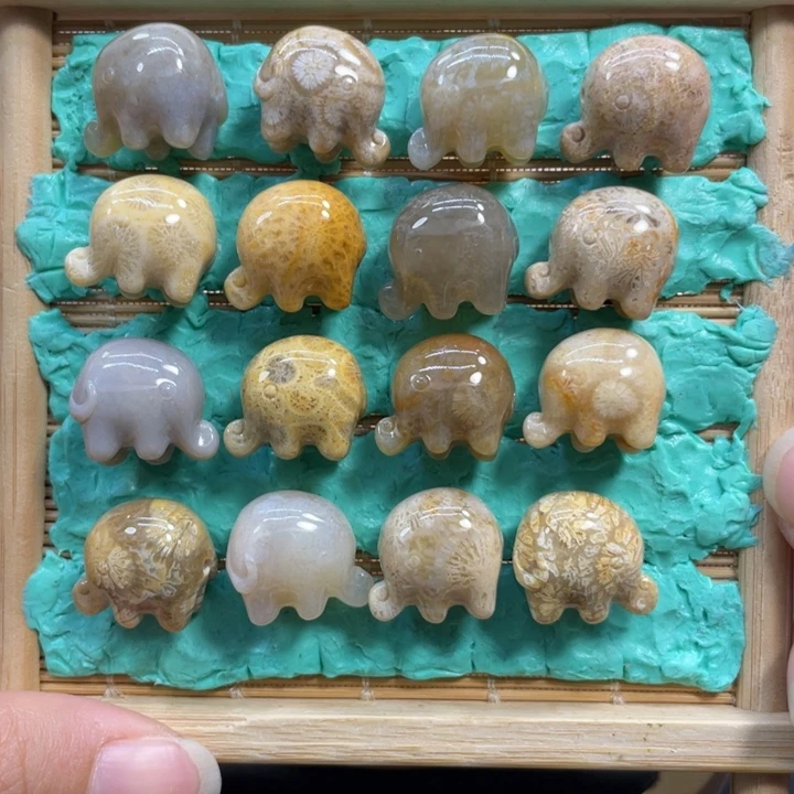 硅化玉未镶嵌颈饰小象30米1个