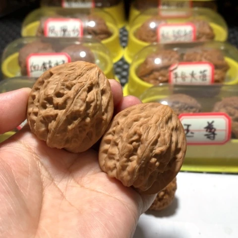吊坠文玩核桃蜡皮鸡头