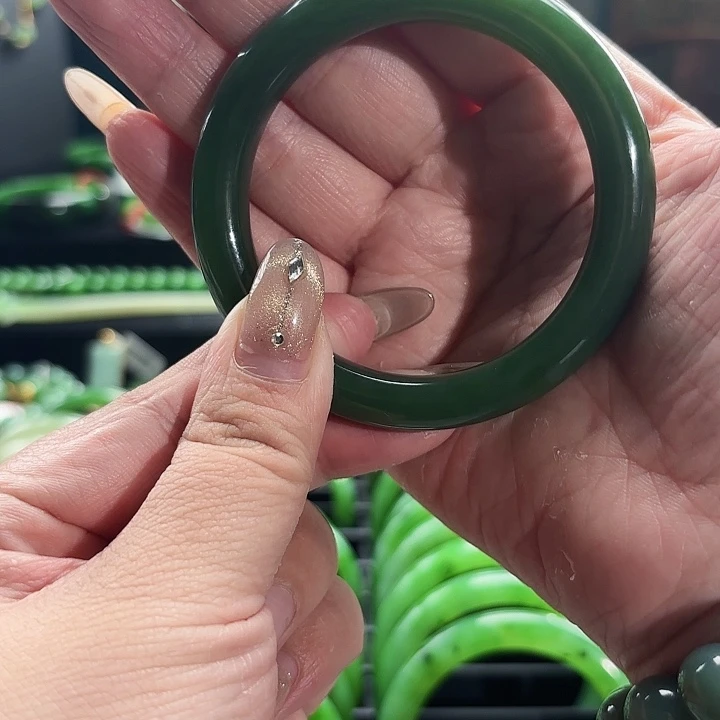 海***眼和田玉（碧玉）手镯未镶嵌