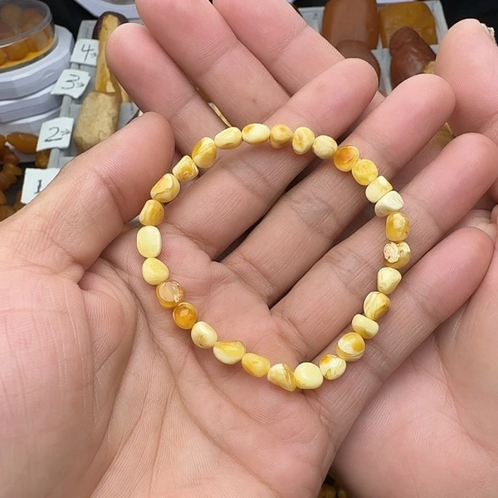 琥珀未镶嵌裸石天然蜜蜡手串