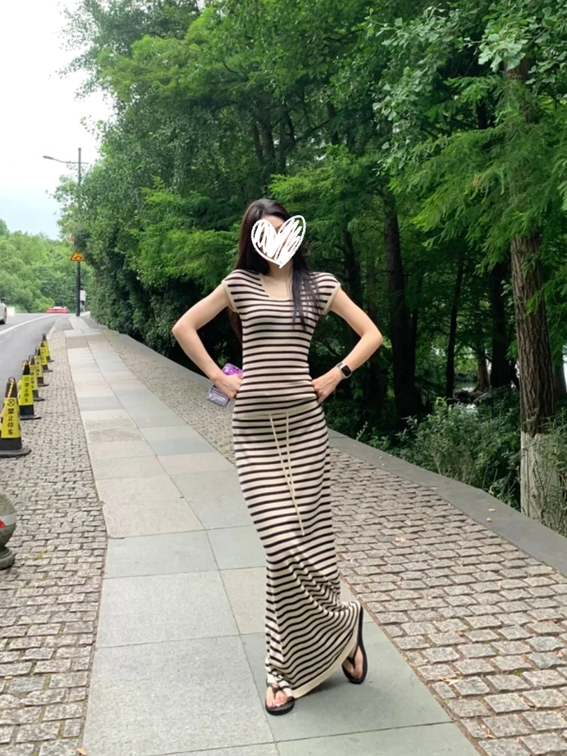 慵懒风条纹休闲时尚套装秋装两件套女短袖T恤上衣半身裙长裙7166