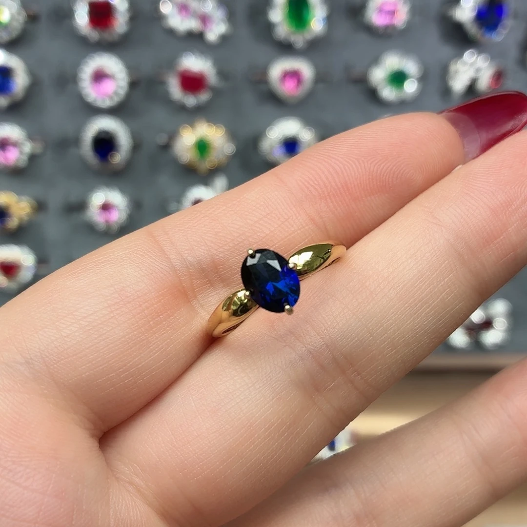 925银培育皇家蓝色宝石