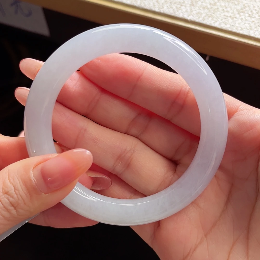 翡翠手镯未镶嵌手镯