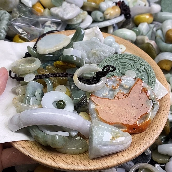 水***岳翡翠未镶嵌颈饰天然翡翠1