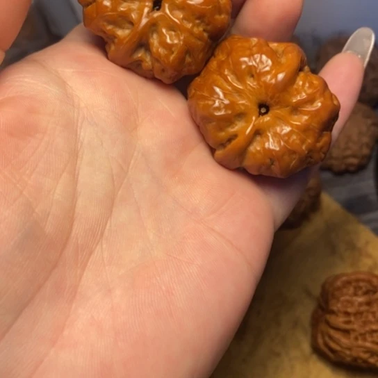 文玩核桃吊坠p****.蛤蟆