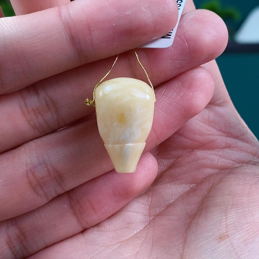 蜜蜡珠宝奇石未镶嵌