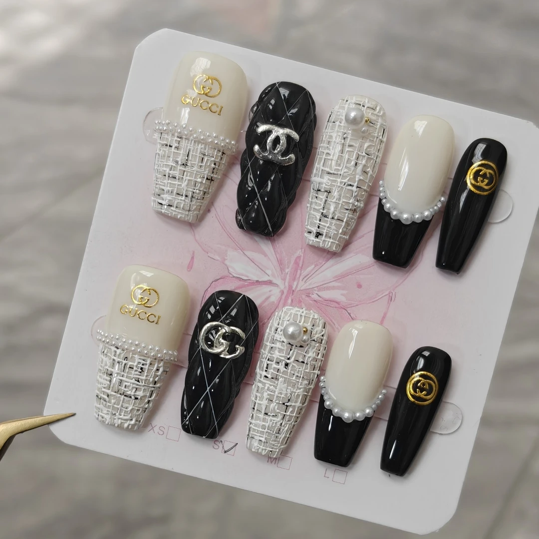 纯手工穿戴甲法式高级感小香风小众轻奢秋冬成品美甲