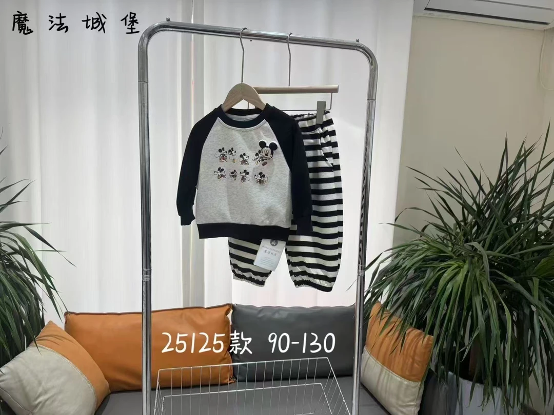 2025春季新品运动休闲时尚套装两件套