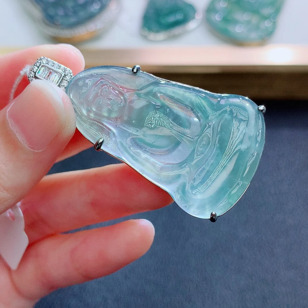 翡翠未镶嵌颈饰翡翠