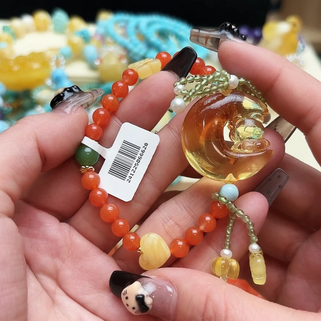 琥珀颈饰未镶嵌琥珀