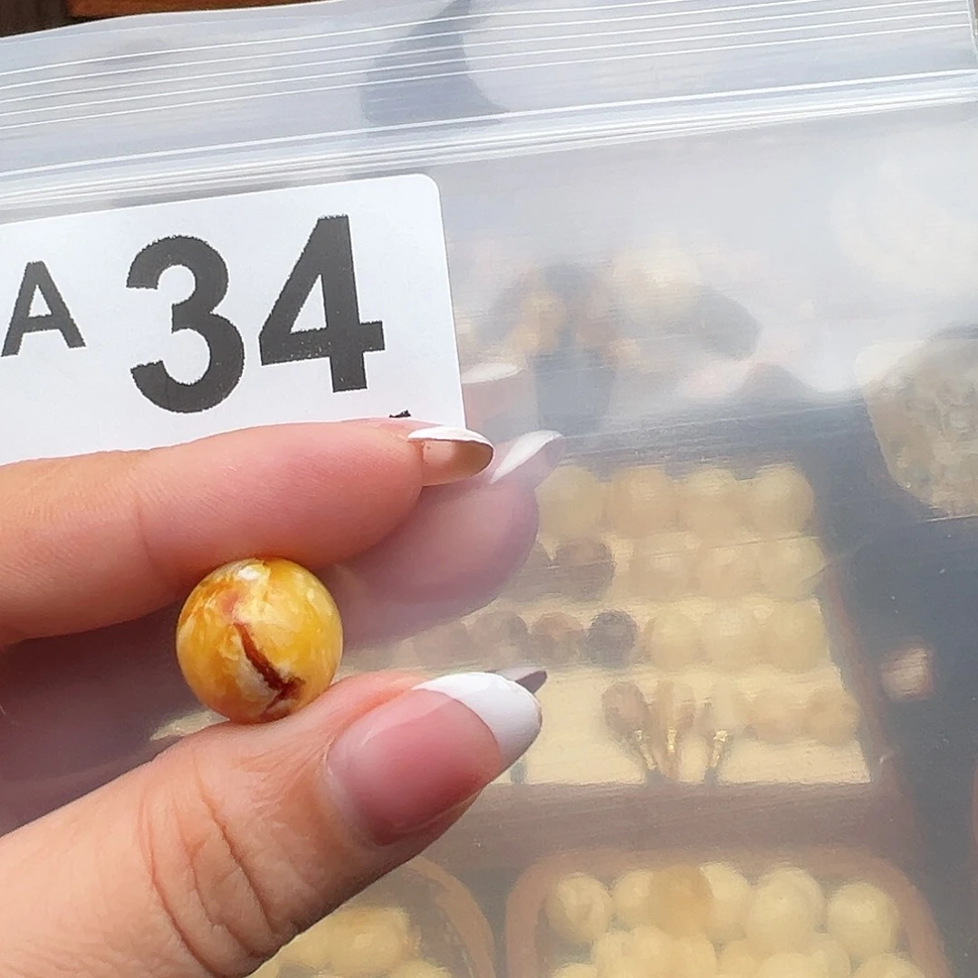 裸石琥珀未镶嵌依*圆珠14