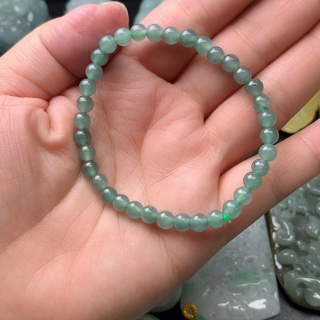 翡翠未镶嵌颈饰翡翠首饰