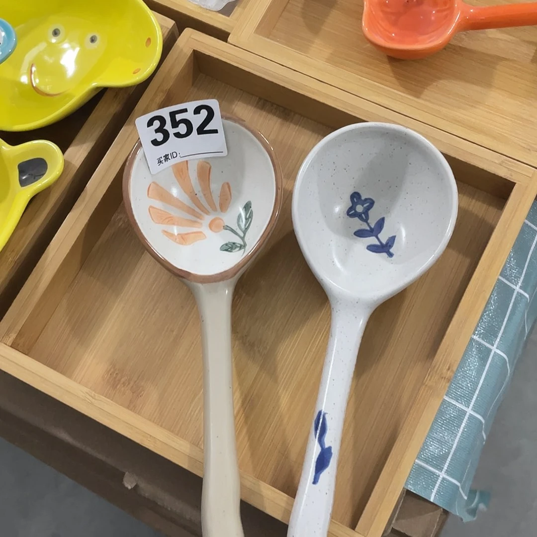 瓷温佩家直播福利352，2