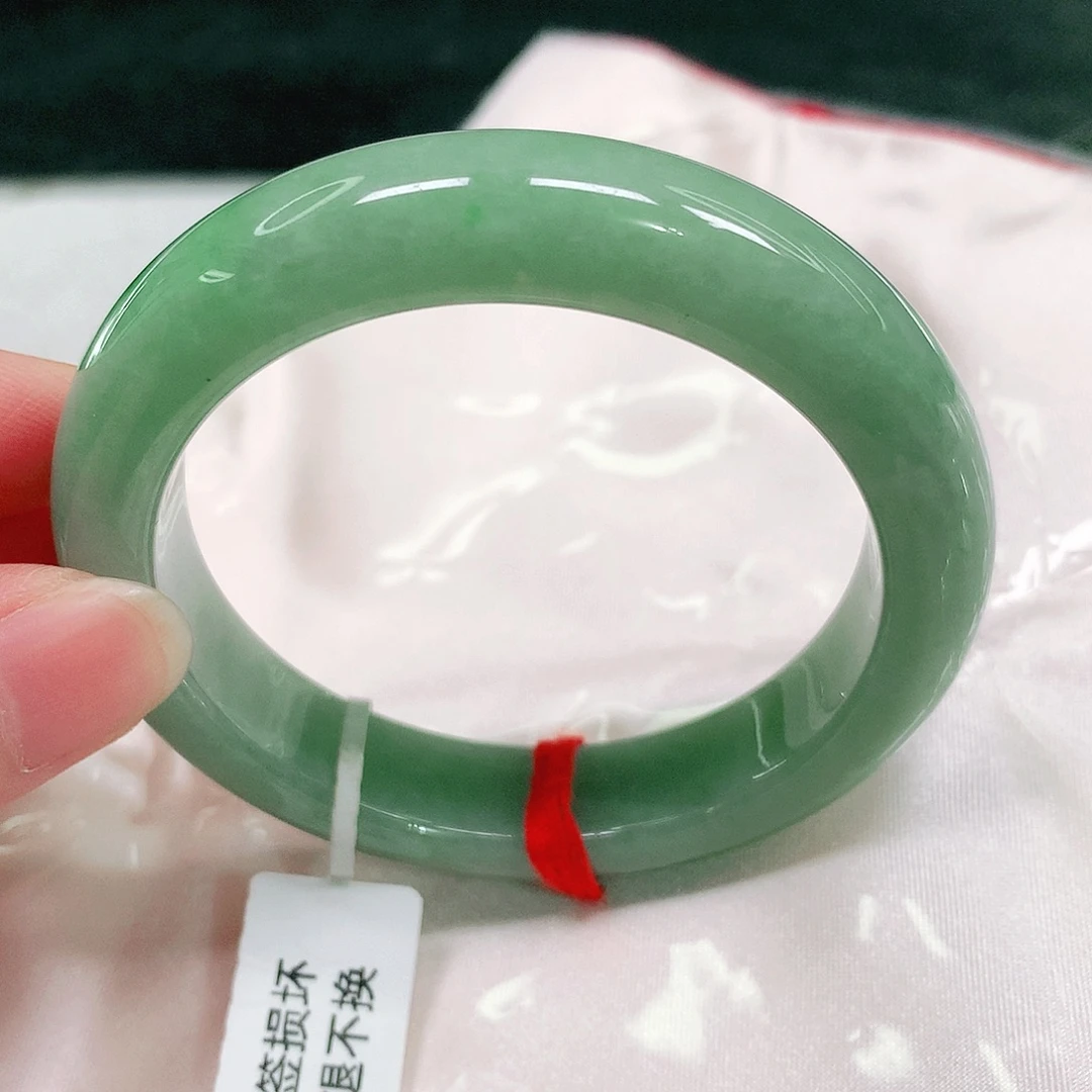 翡翠手镯未镶嵌70 号翡翠手镯