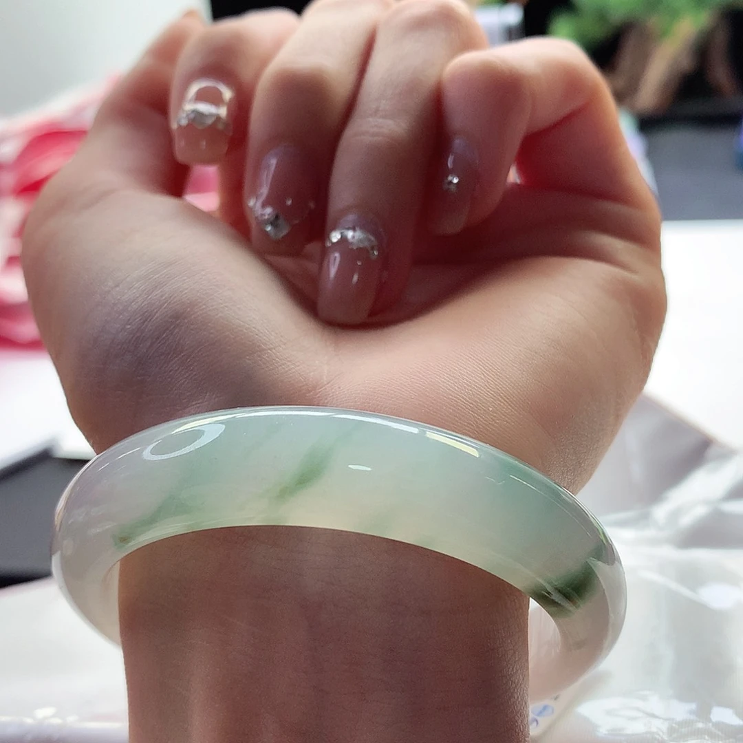 翡翠手镯未镶嵌天然翡翠54-55果绿花胶底