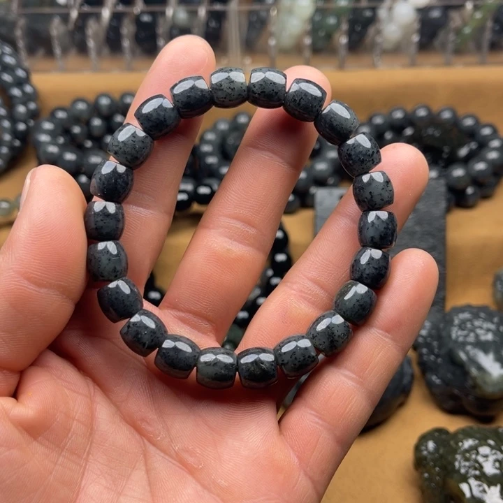 和田玉未镶嵌手串