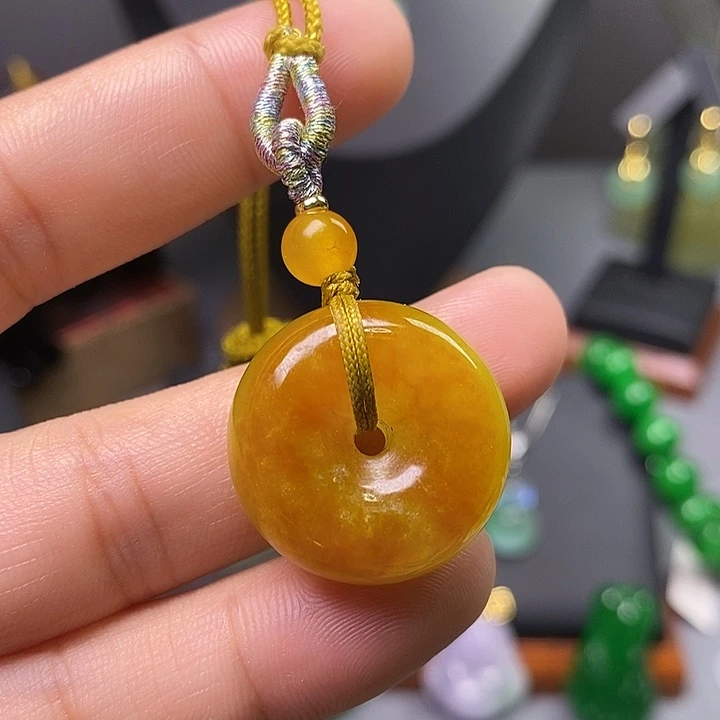 吊坠(赠链)未镶嵌翡翠