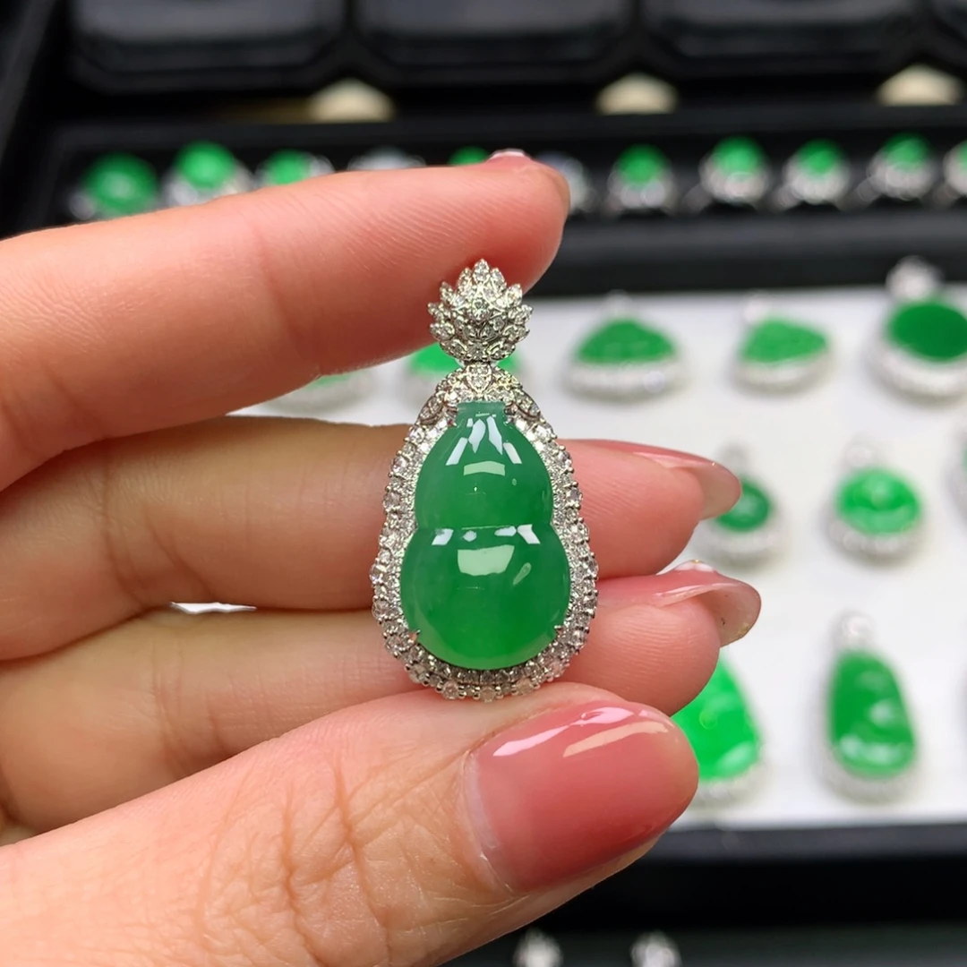 翡翠吊坠(不含链)18K金镶嵌冷**知