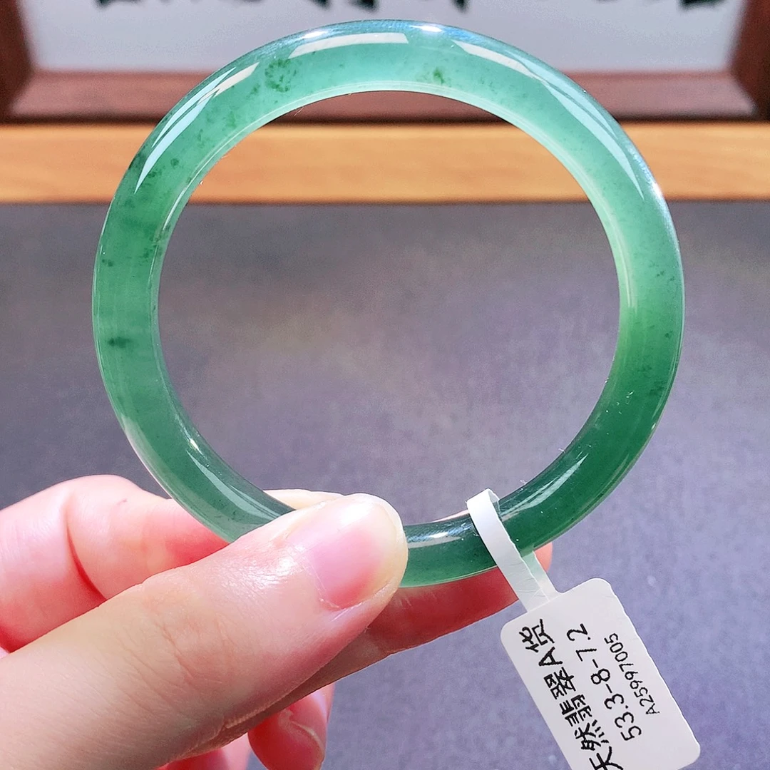 翡翠未镶嵌手镯天然翡翠