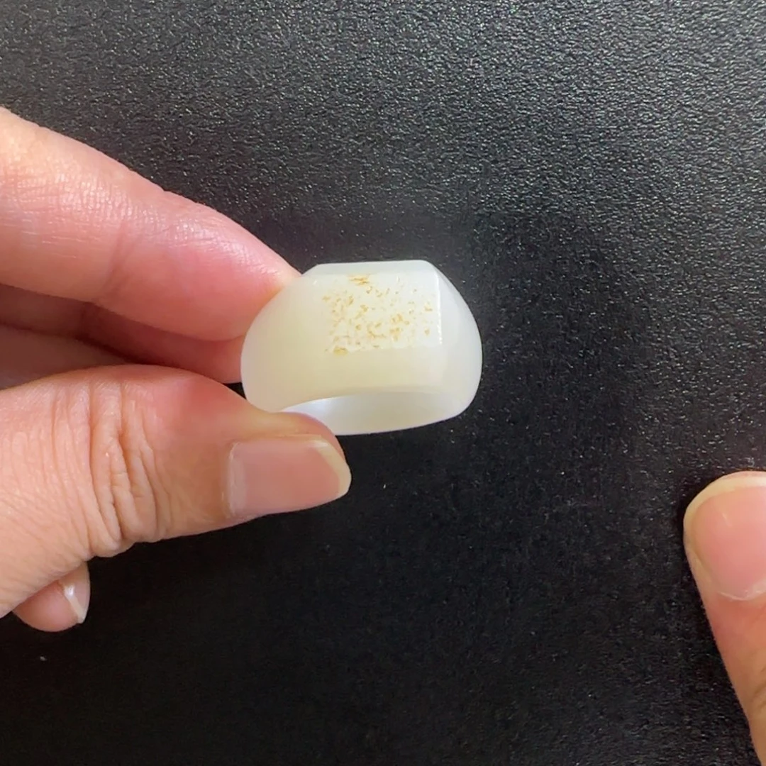 明***启和田玉未镶嵌挂件