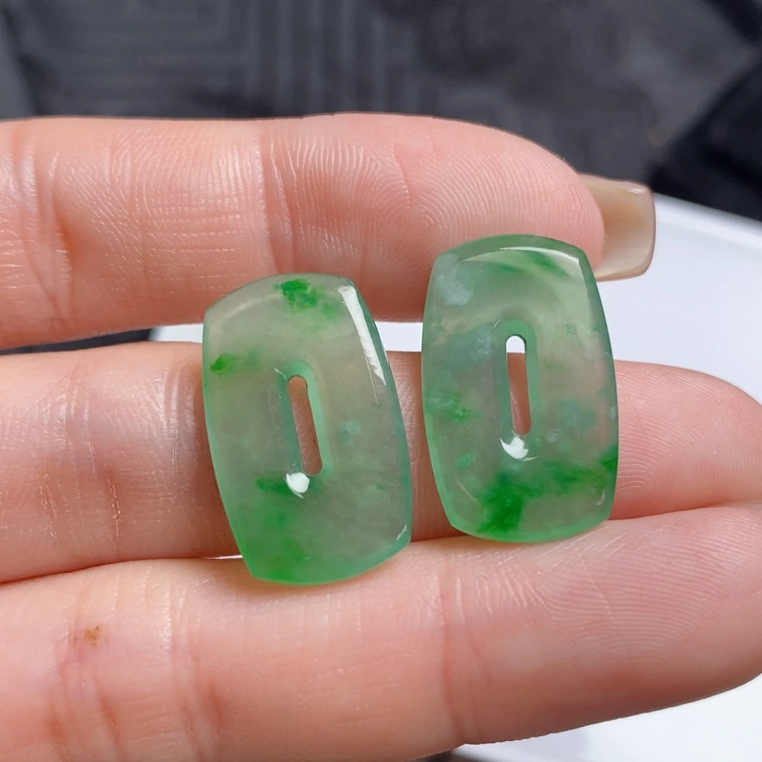 翡翠未镶嵌耳饰方糖