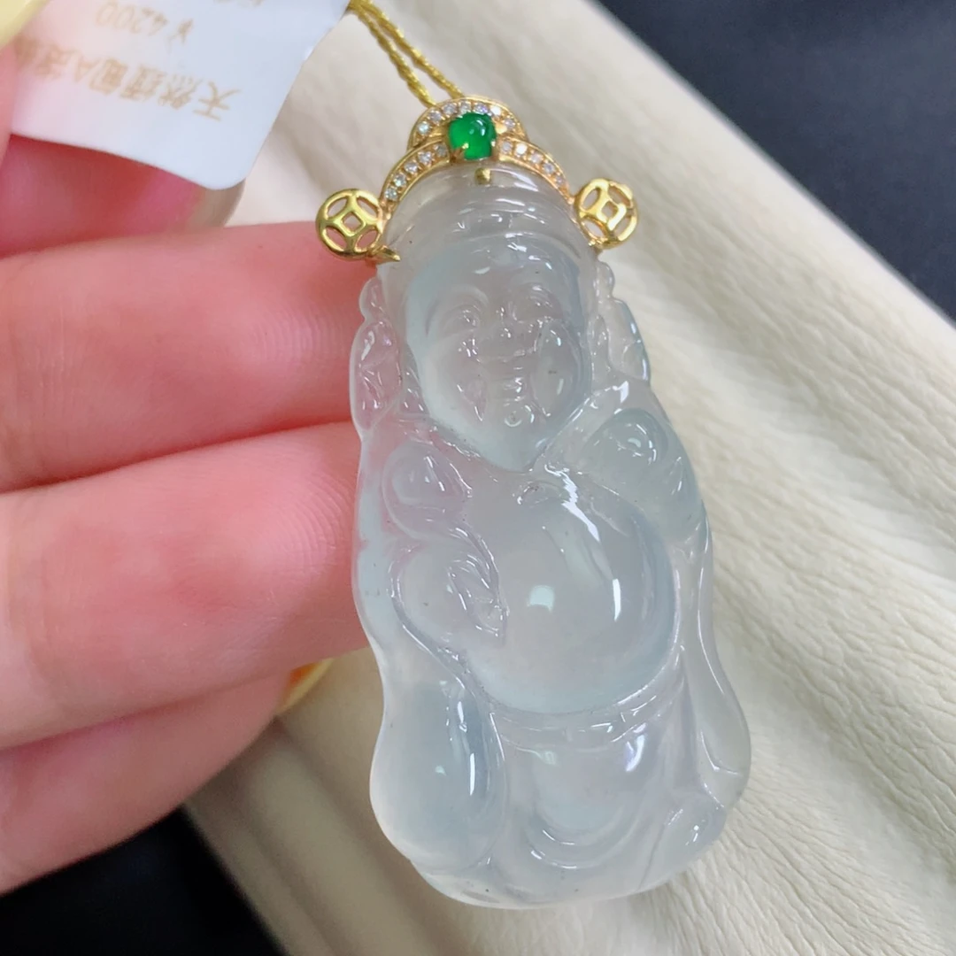 翡翠18K金镶嵌颈饰财神