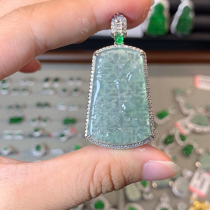 翡翠未镶嵌颈饰吊坠