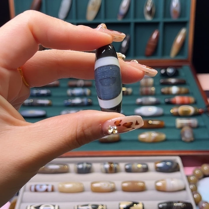 無***楓玛瑙/玉髓未镶嵌颈饰