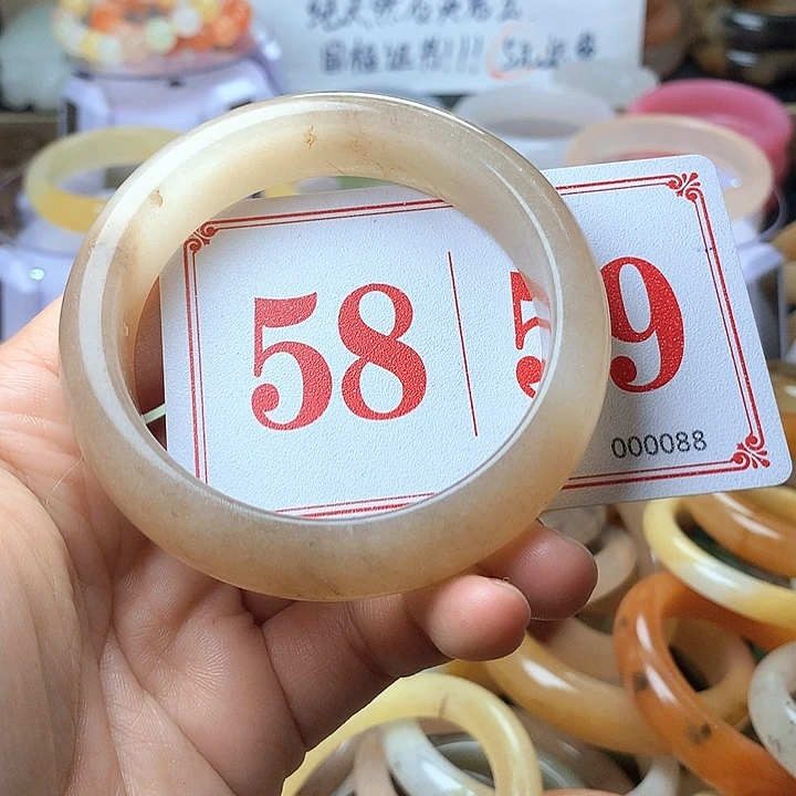 石英质玉（黄龙玉）未镶嵌手镯