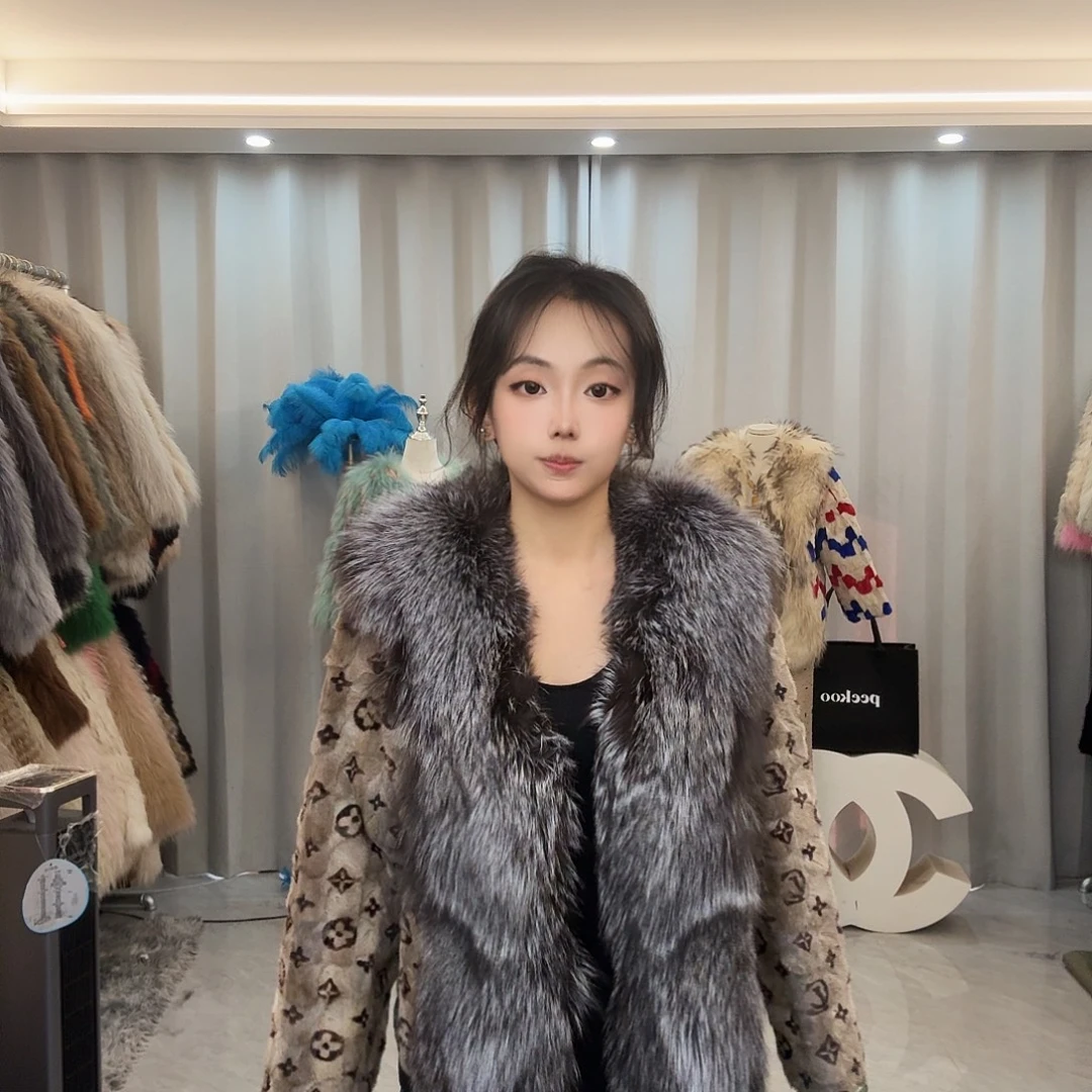 皮草外套不退不换