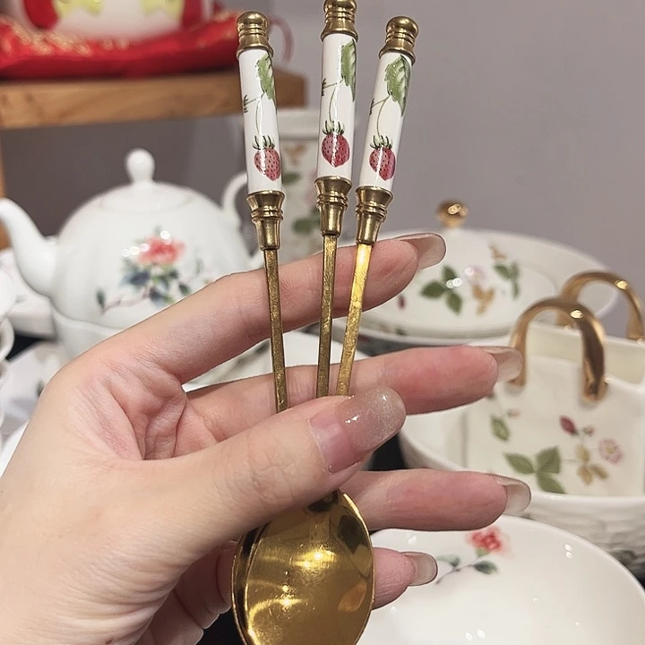 瓷片勺子勺子3个瓷片
