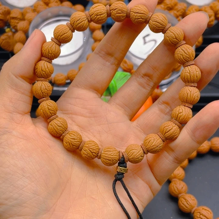 G***G吊坠桃核见见见见5